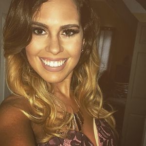 Meet your Posher, Cassandra